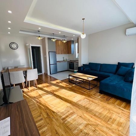 Apartment Luxury Explorer Подгорица Екстериор снимка