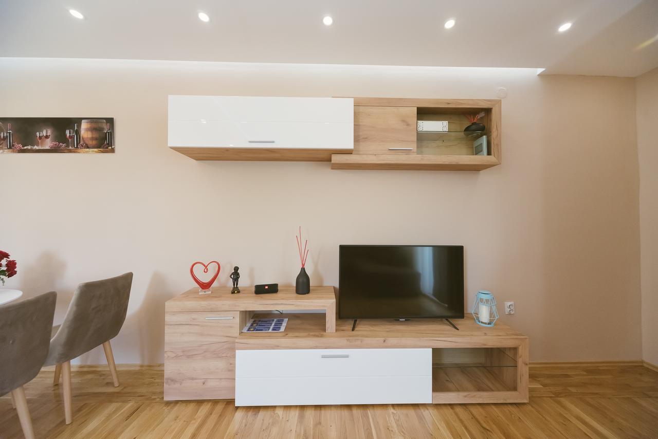 Apartment Luxury Explorer Подгорица Екстериор снимка