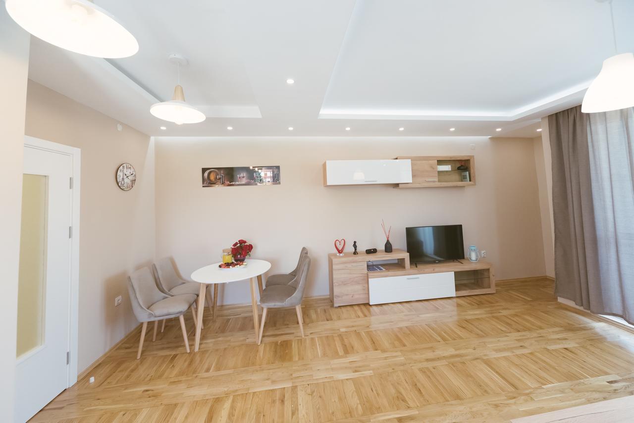 Apartment Luxury Explorer Подгорица Екстериор снимка