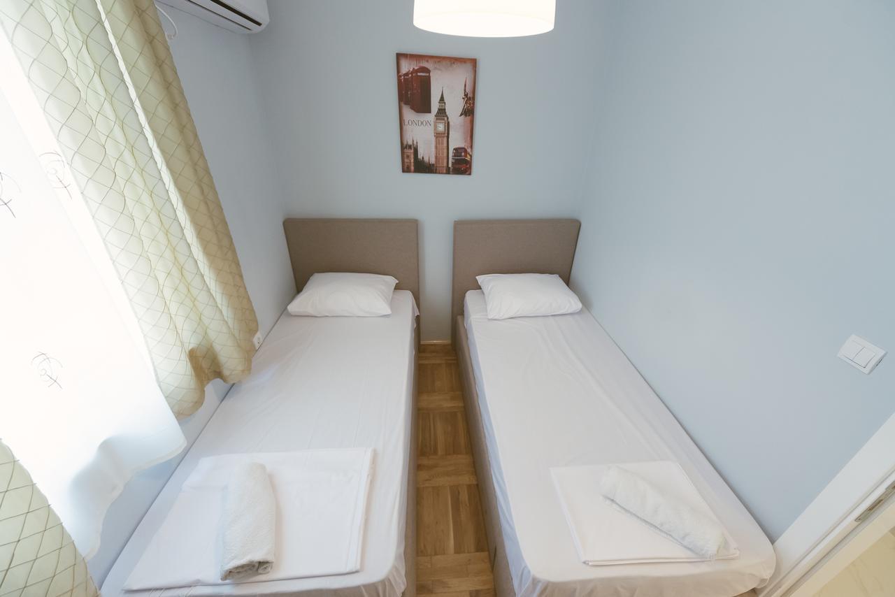 Apartment Luxury Explorer Подгорица Екстериор снимка