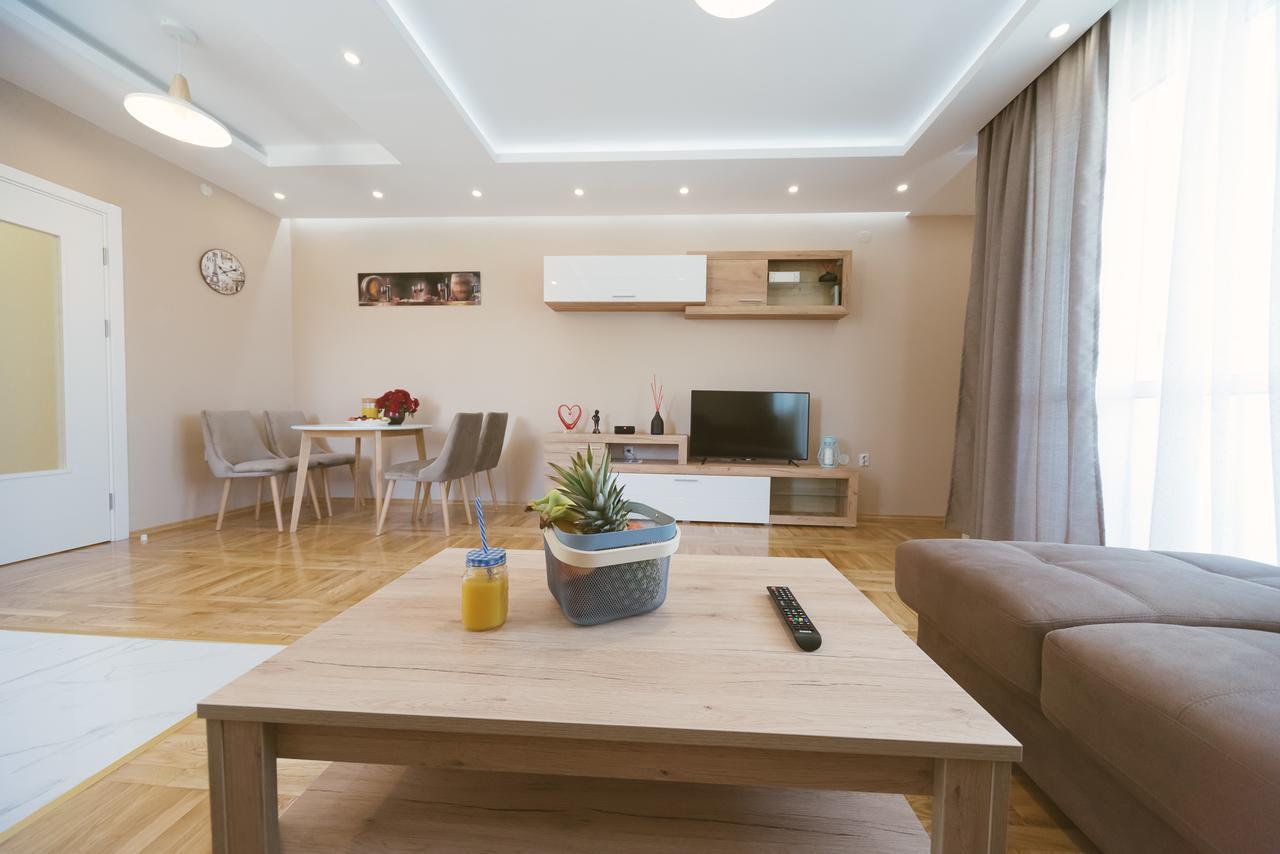 Apartment Luxury Explorer Подгорица Екстериор снимка