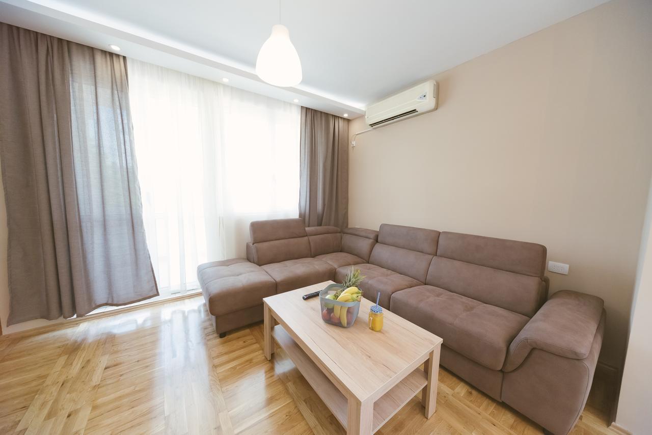 Apartment Luxury Explorer Подгорица Екстериор снимка