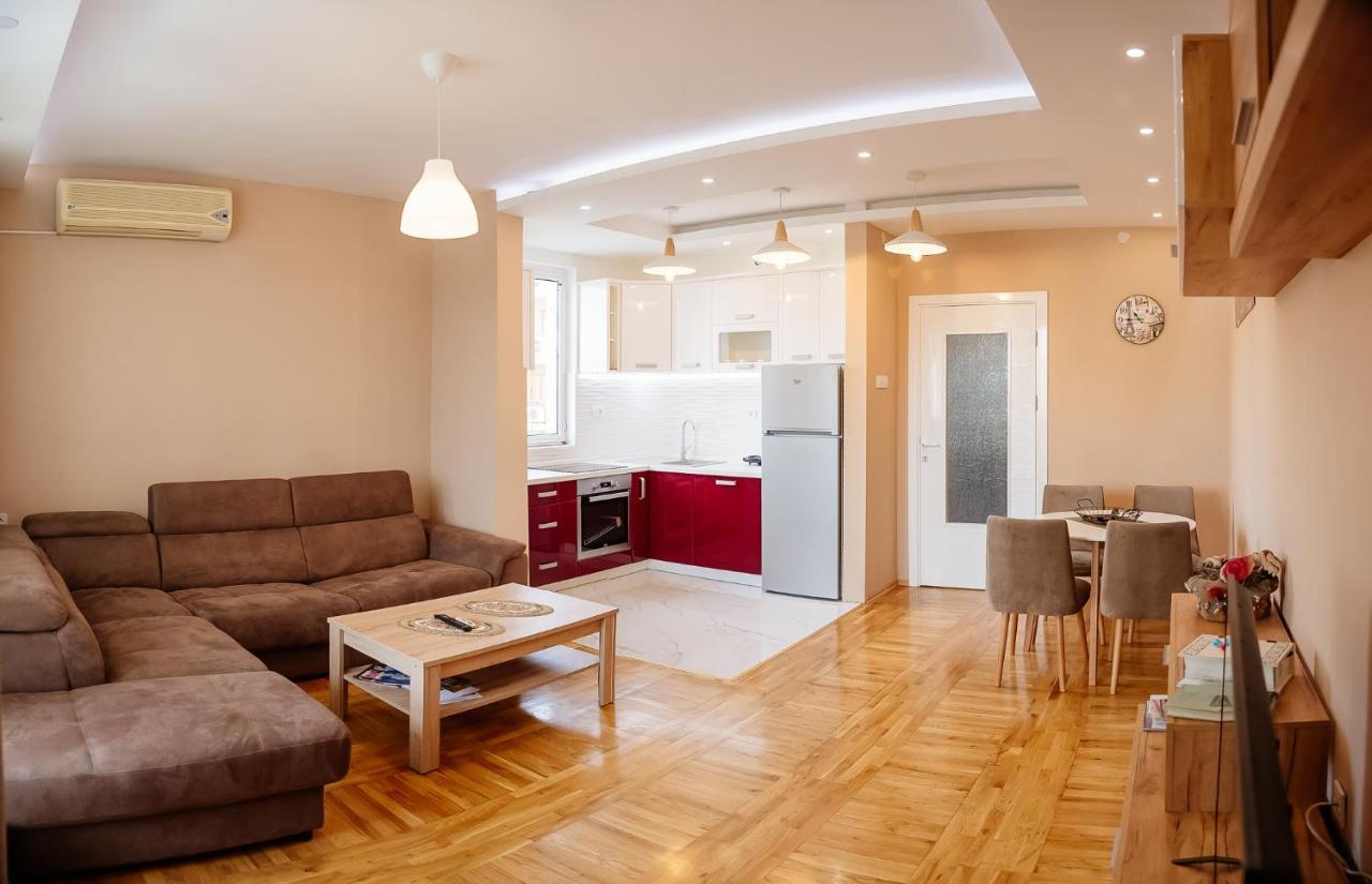 Apartment Luxury Explorer Подгорица Екстериор снимка